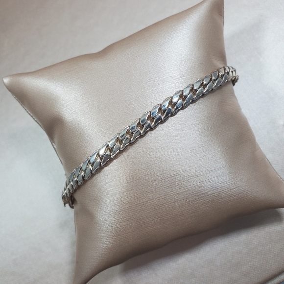 NWOT sterling silver tennis bracelet